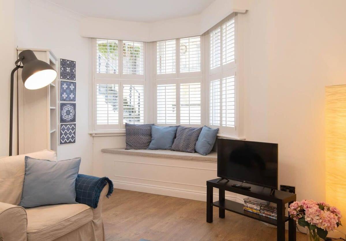 Stylish Apartment Close To The Sea Brighton Exterior photo