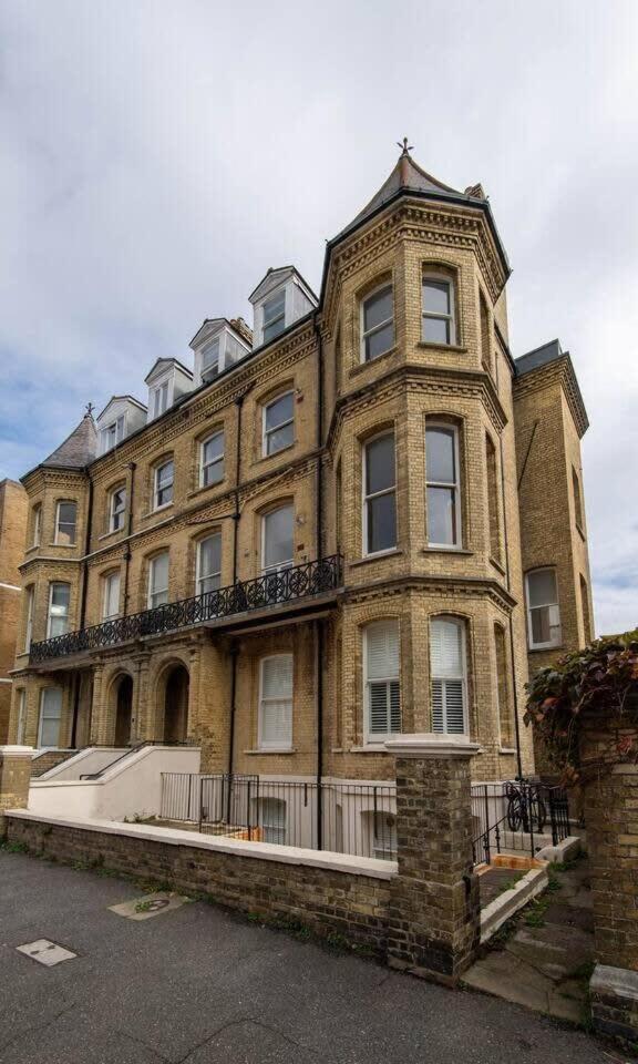 Stylish Apartment Close To The Sea Brighton Exterior photo
